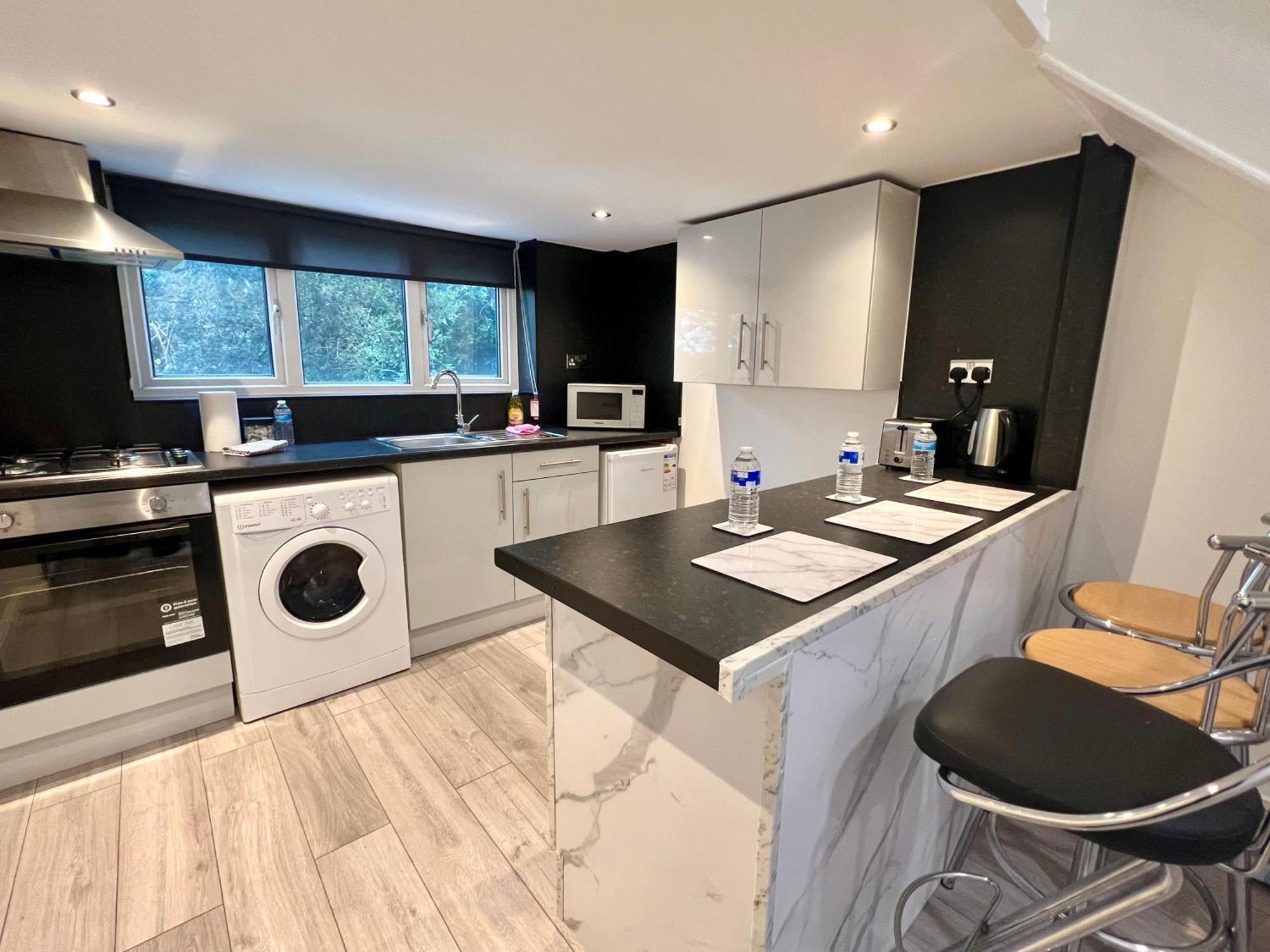Comfy Apartments - Finchley Road London Bagian luar foto